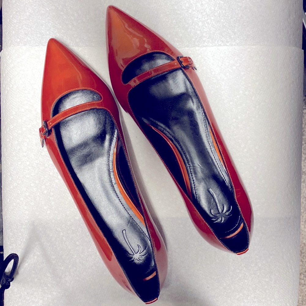 Tomas Maier Flats